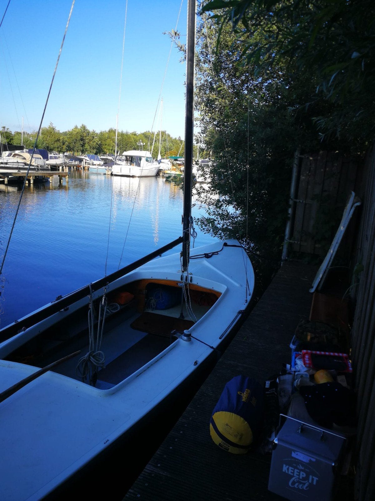 Zeilboot met trailer - Ideaal voor beginners, Ophalen, Gebruikt, Inclusief zeilen, Buitenboordmotor