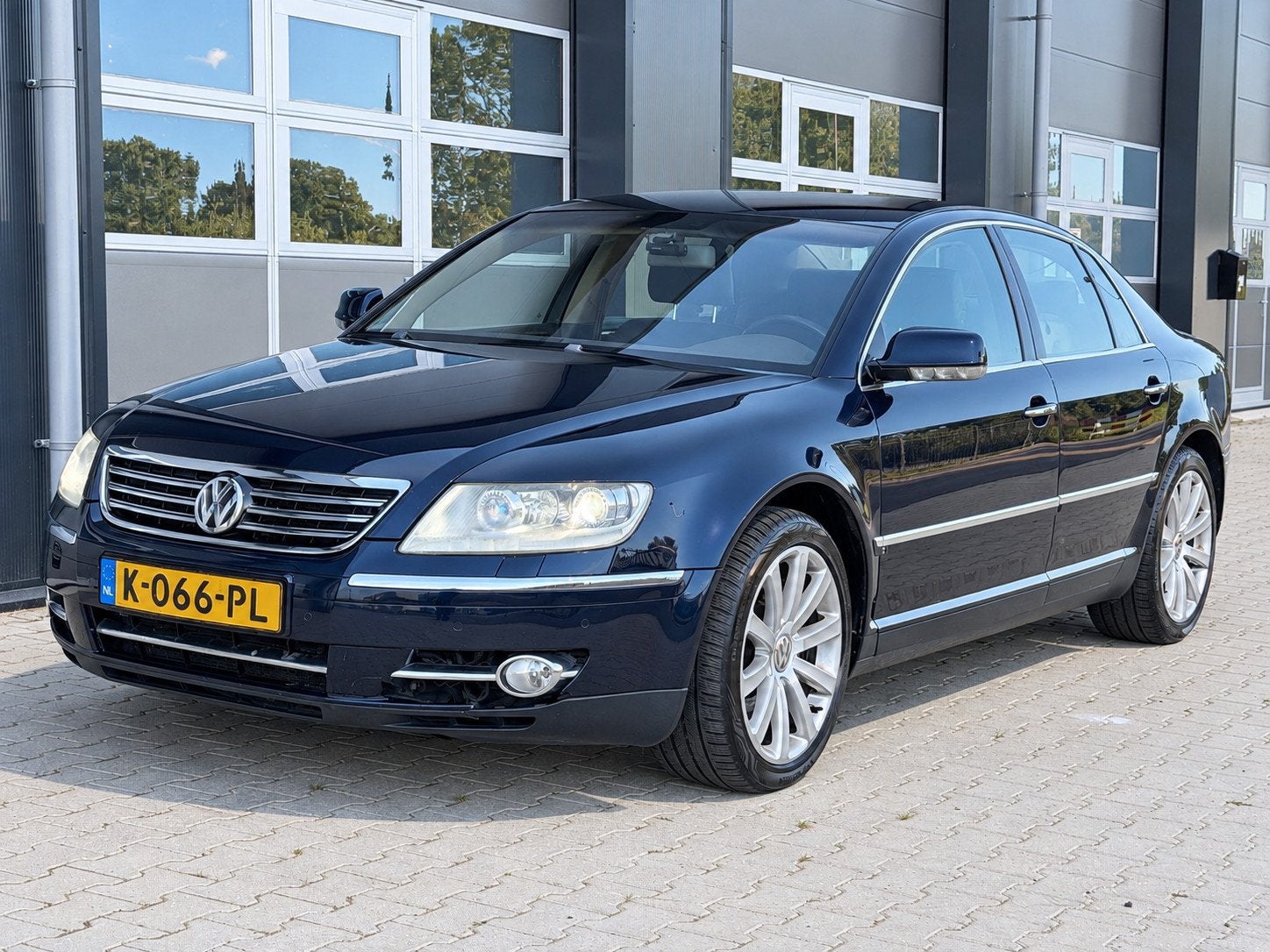 Volkswagen Phaeton 4.2 V8 Highline Facelift | 4-persoons | L, Auto's, Automaat, Gebruikt, 8 cilinders, Leder