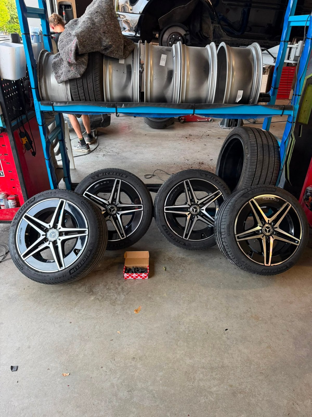 Originele AMG 18 Inch Breedset W206 CKLASSE|Michelin MO|TPMS, Auto-onderdelen, Banden en Velgen, Banden en Velgen, Winterbanden