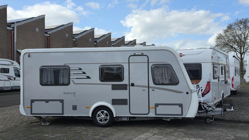 Eriba Nova Light 442, Schokbreker, Standaardzit, Bedrijf, 5 tot 6 meter