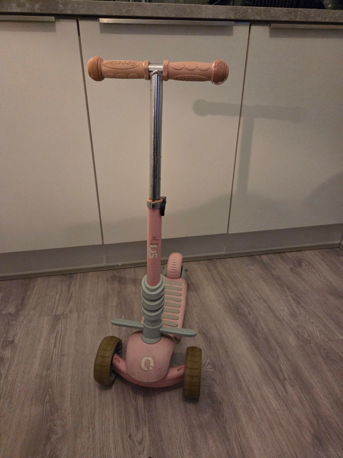 Roze kinderstep, Fietsen en Brommers, Ophalen, Gebruikt, Gewone step, Onbekend