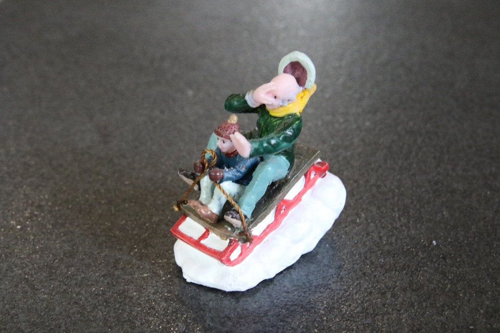 Sledding with Gramps Lemax kerstdorp, Diversen, Kerst, Ophalen of Verzenden, Gebruikt