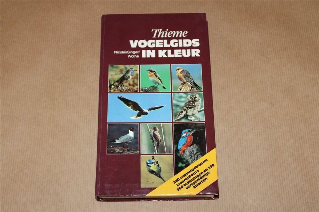 Thieme vogelgids in kleur., Ophalen of Verzenden, Gelezen