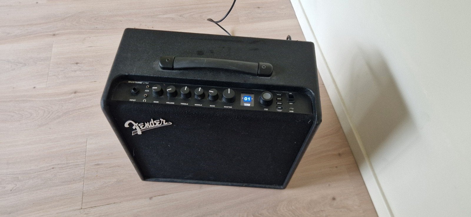 Fender Mustang LT50 Gitaarversterker - Zo goed als nieuw, Muziek en Instrumenten, Ophalen, Zo goed als nieuw, Gitaar, 50 tot 100 watt