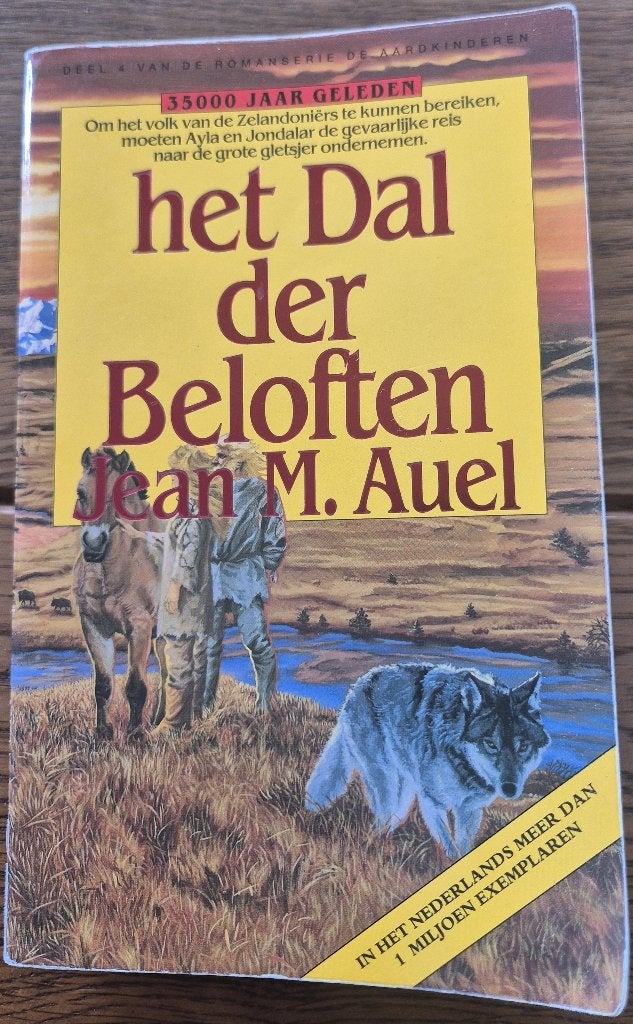 Boek Het dal der beloften van Jean M. Auel, Ophalen of Verzenden, Gelezen, Jean M. Auel