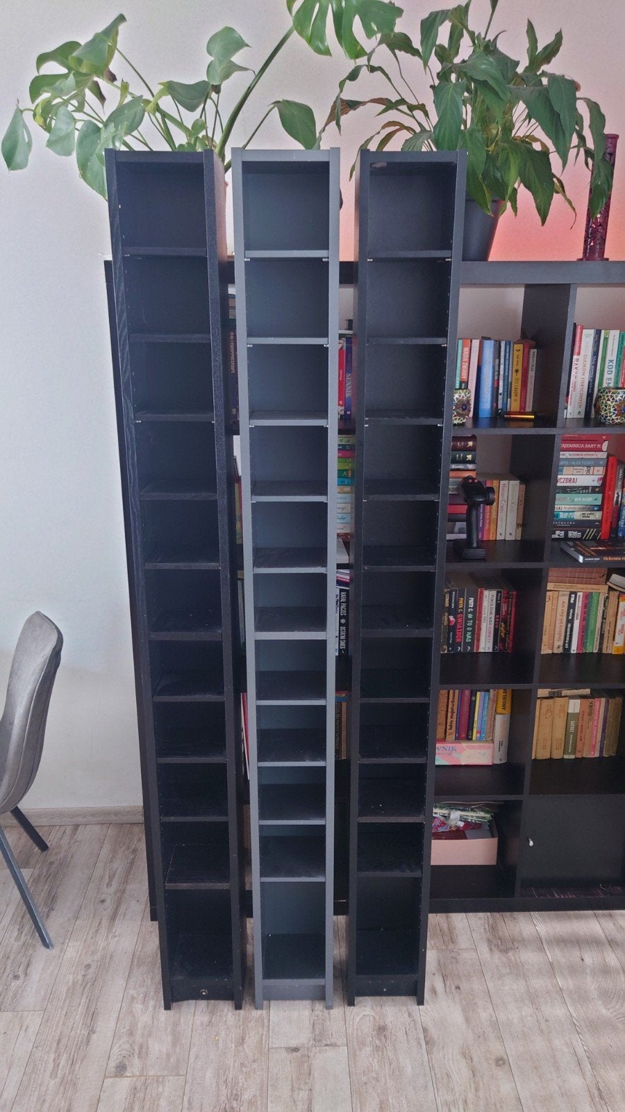3x IKEA Benno / Gnedby CD/DVD rekken – Zwart & Grijs, Ophalen, Gebruikt, 150 discs of meer, Hout