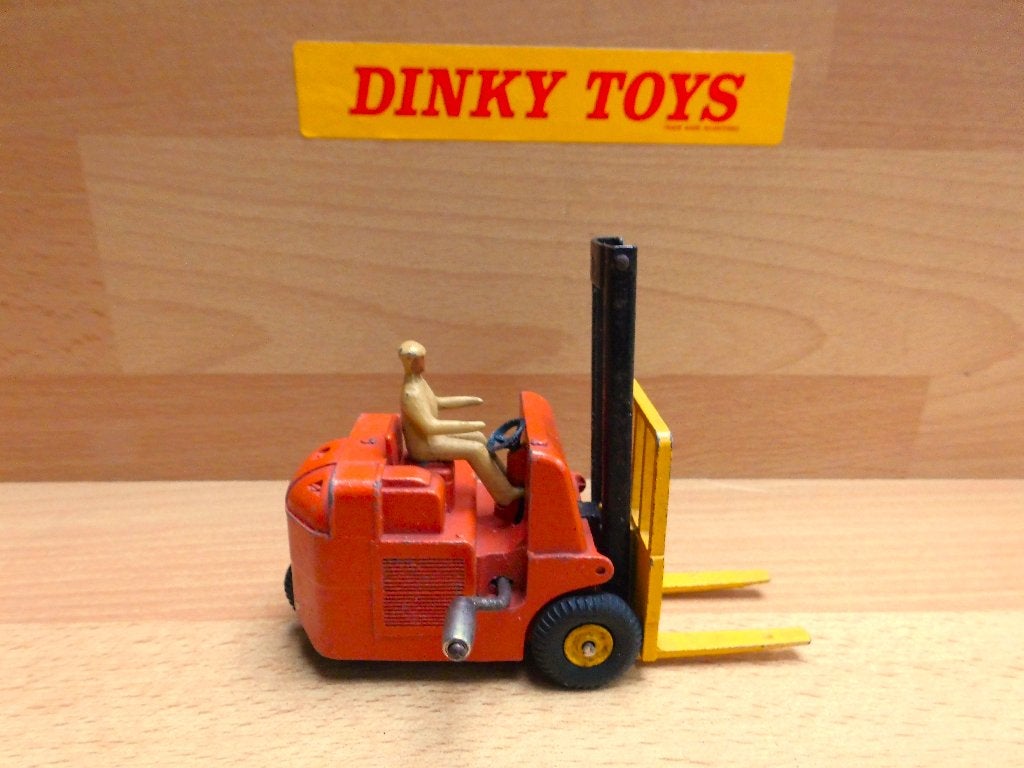 Dinky Toys MECCANO Frankrijk No. 597 vorkheftruck, Ophalen of Verzenden, Zo goed als nieuw, Overige typen, Dinky Toys
