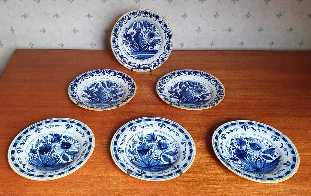 Delfts blauwe borden met gele rand uit de 18e eeuw 6 stuks, Ophalen of Verzenden
