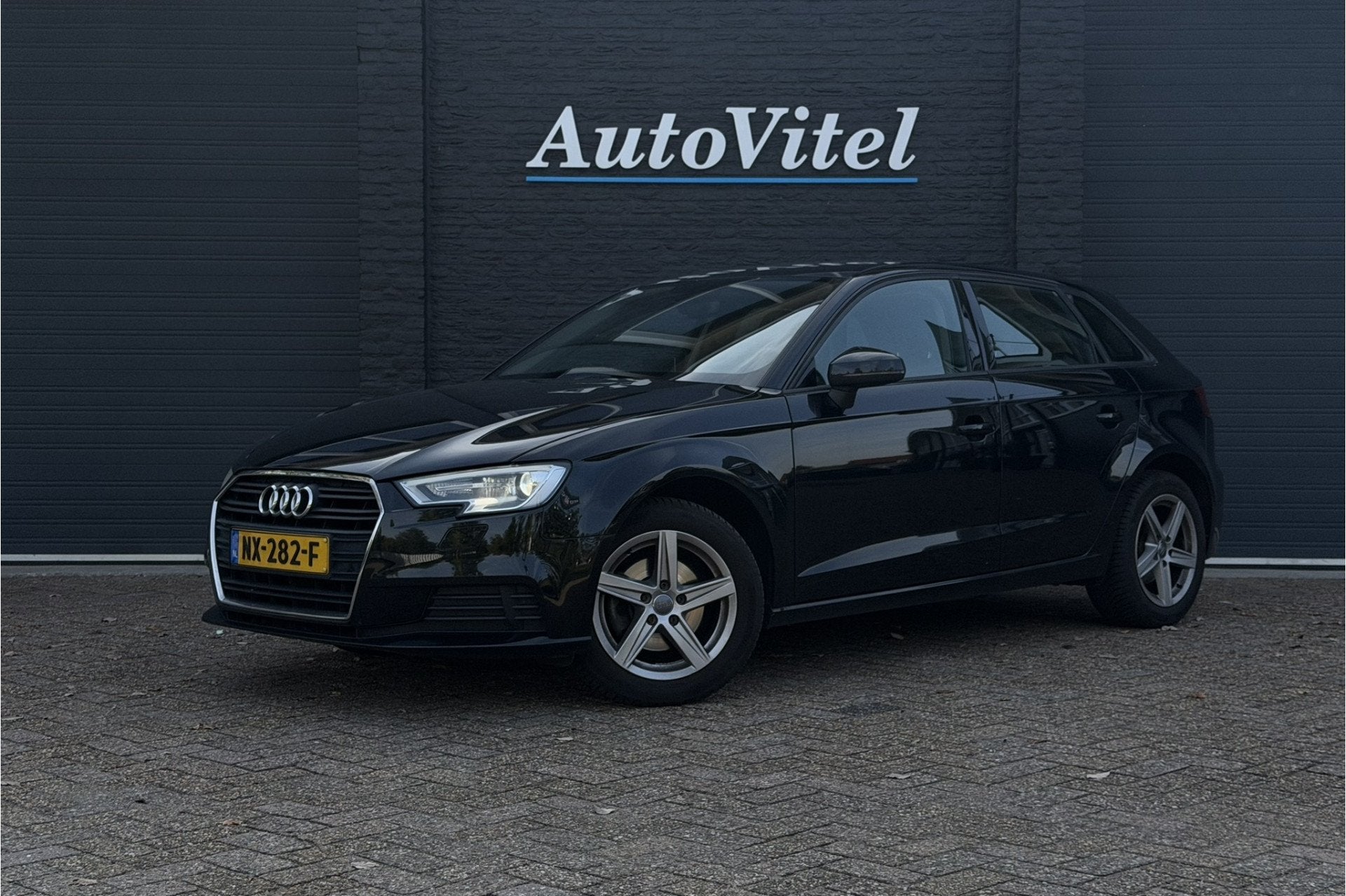 Audi A3 Sportback 1.0 TFSI Pro Line | PDC A | Cruise Control, Voorwielaandrijving, Stof, Gebruikt, Zwart