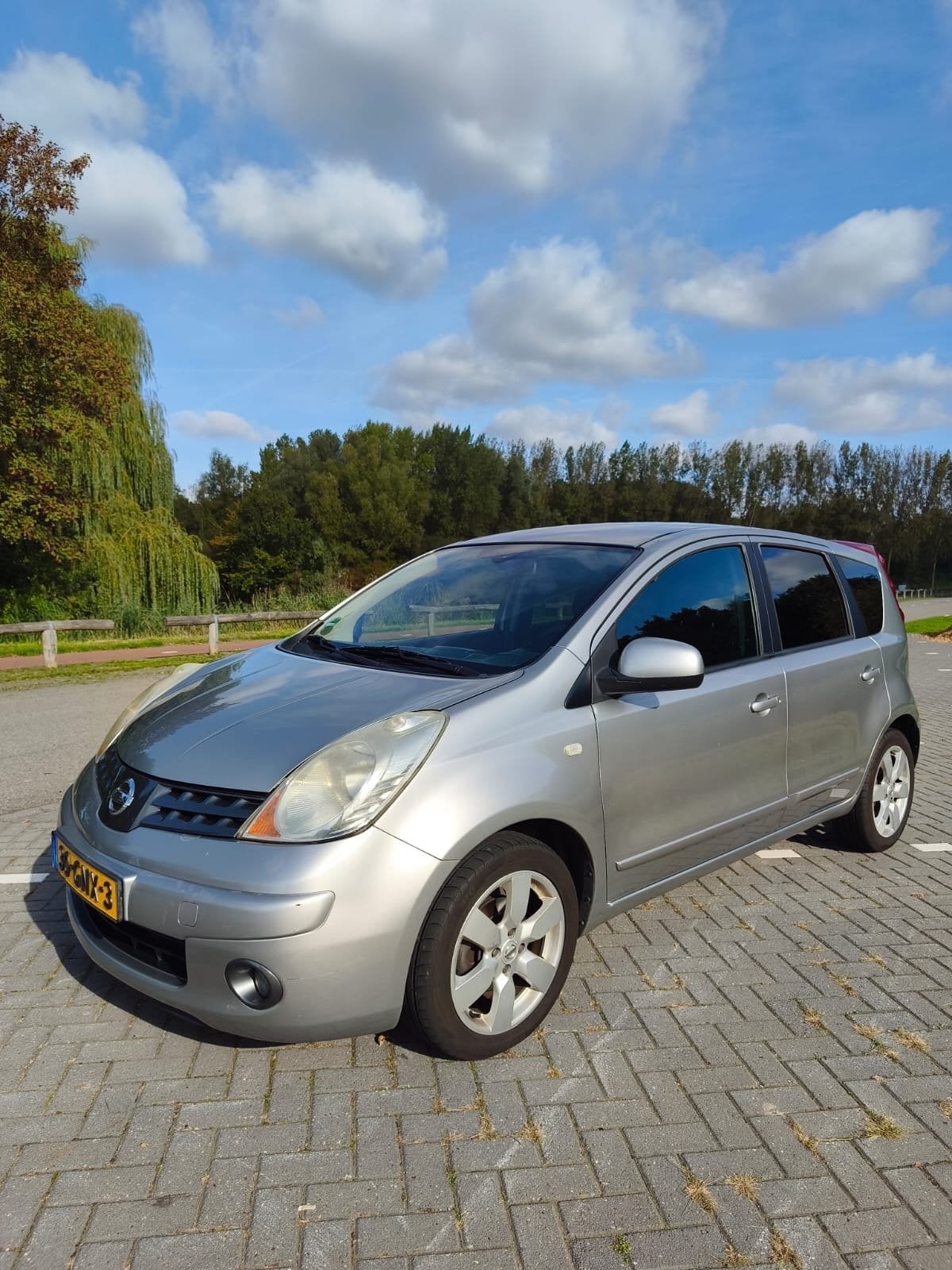 Nissan Note 1.4 16V 2008 Grijs, Voorwielaandrijving, 40 €/maand, 4 cilinders, Origineel Nederlands