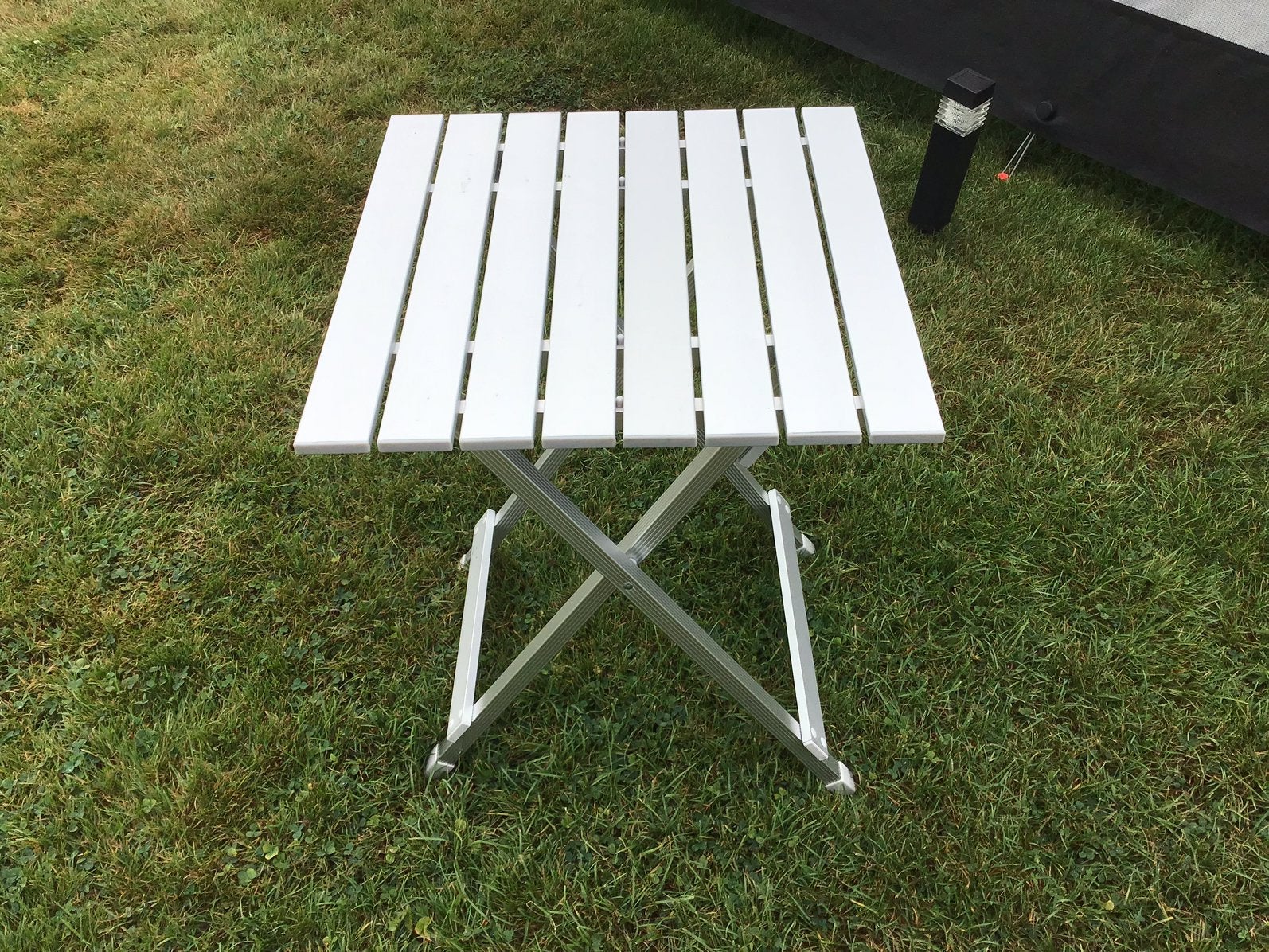 Inklapbare camping bij zet tafeltje, Caravans en Kamperen, Kampeermeubelen, Ophalen, Gebruikt, Campingtafel