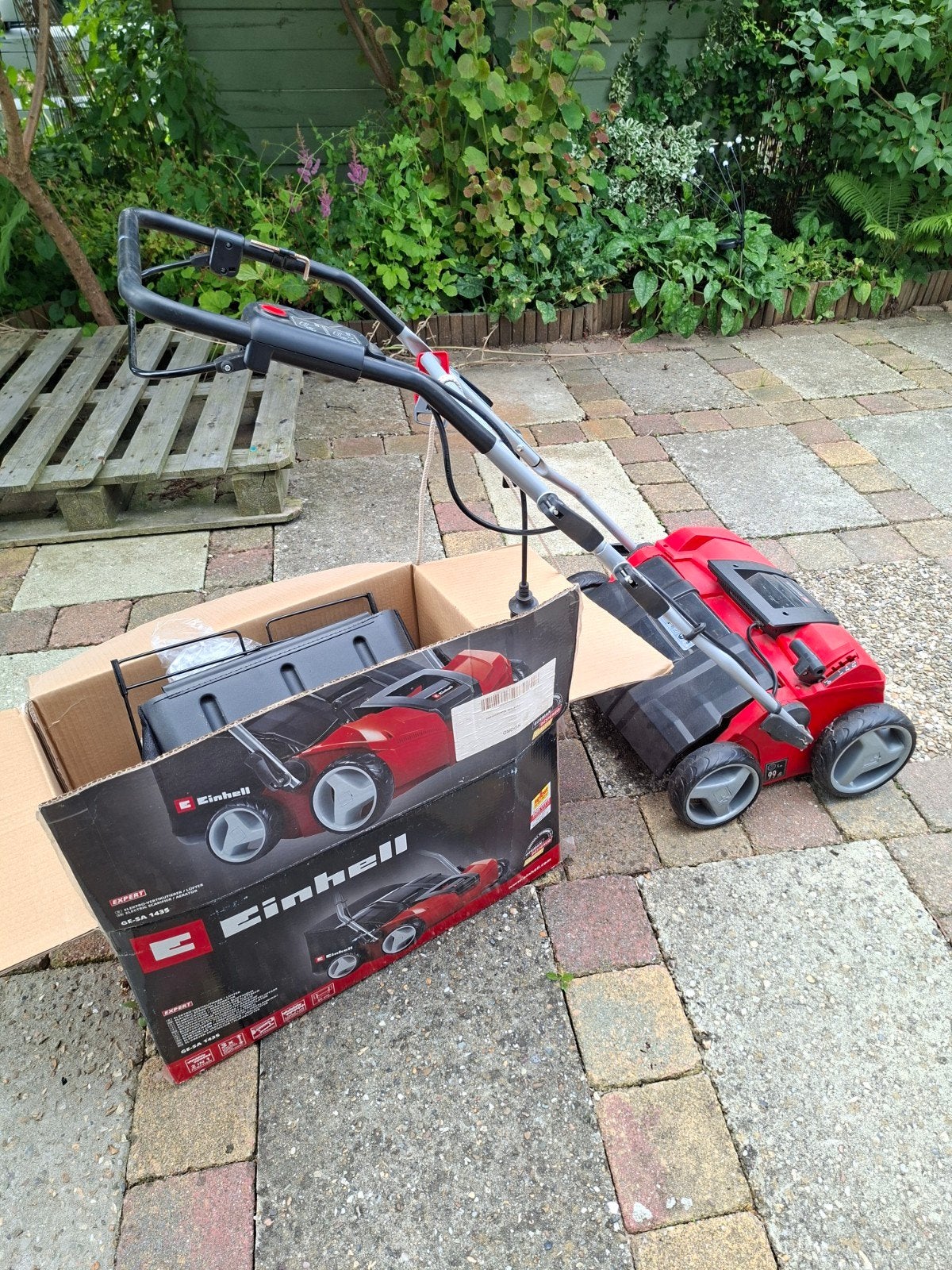 Einhell GE-SA 1435 Elektrische Verticuteermachine, Ophalen, Elektrische grasmaaier, Einhell, Zo goed als nieuw