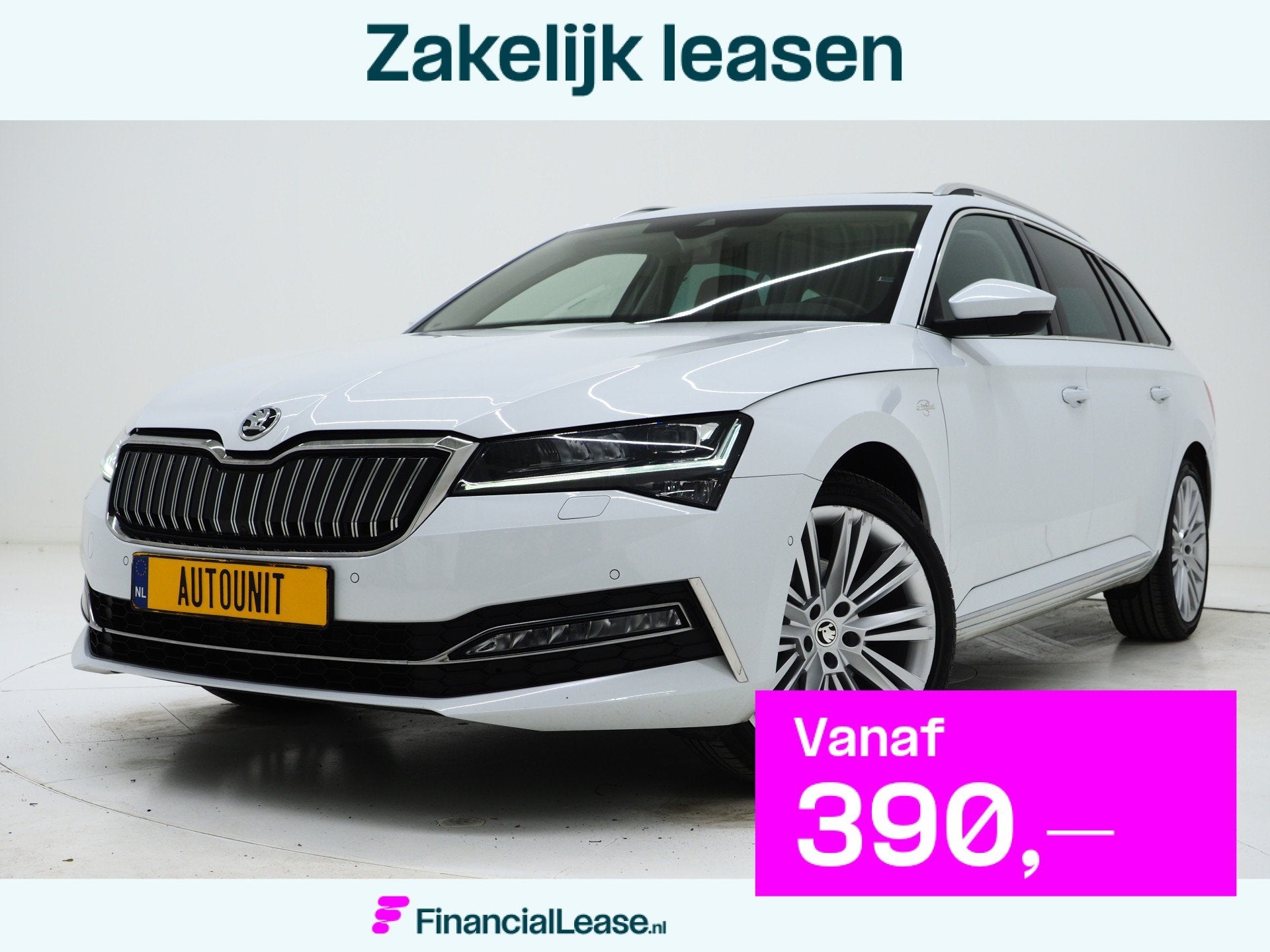 Skoda Superb Combi 1.4 TSI iV Laurin & Klement | Panoramadak, Gebruikt, Zwart, 4 cilinders, Wit