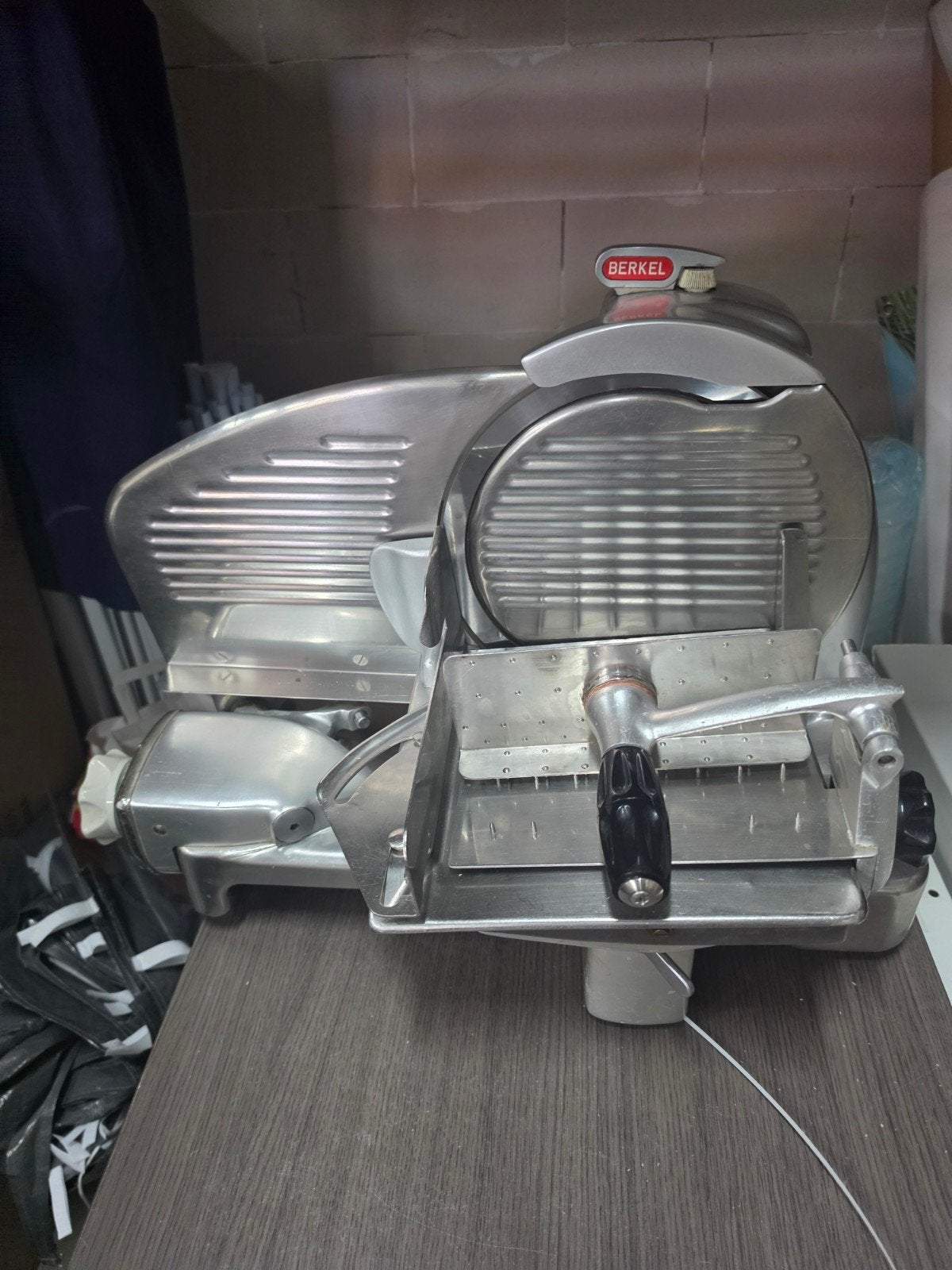 Berkel snijmachine 834 - Professionele vleessnijder, Zakelijke goederen, Horeca | Keukenapparatuur, Ophalen, Gebruikt, Bakkerij en Slagerij