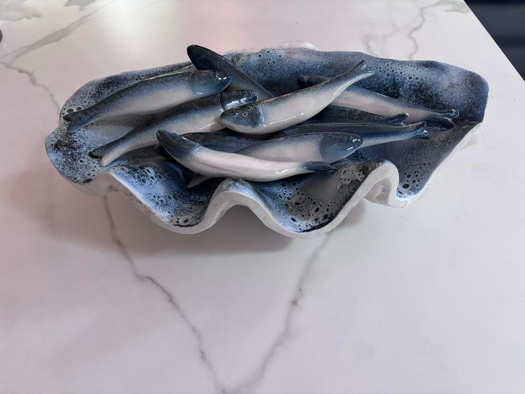 Decoratieve schaal in schelpvorm met vissen, Antiek en Kunst, Antiek | Schalen, Ophalen