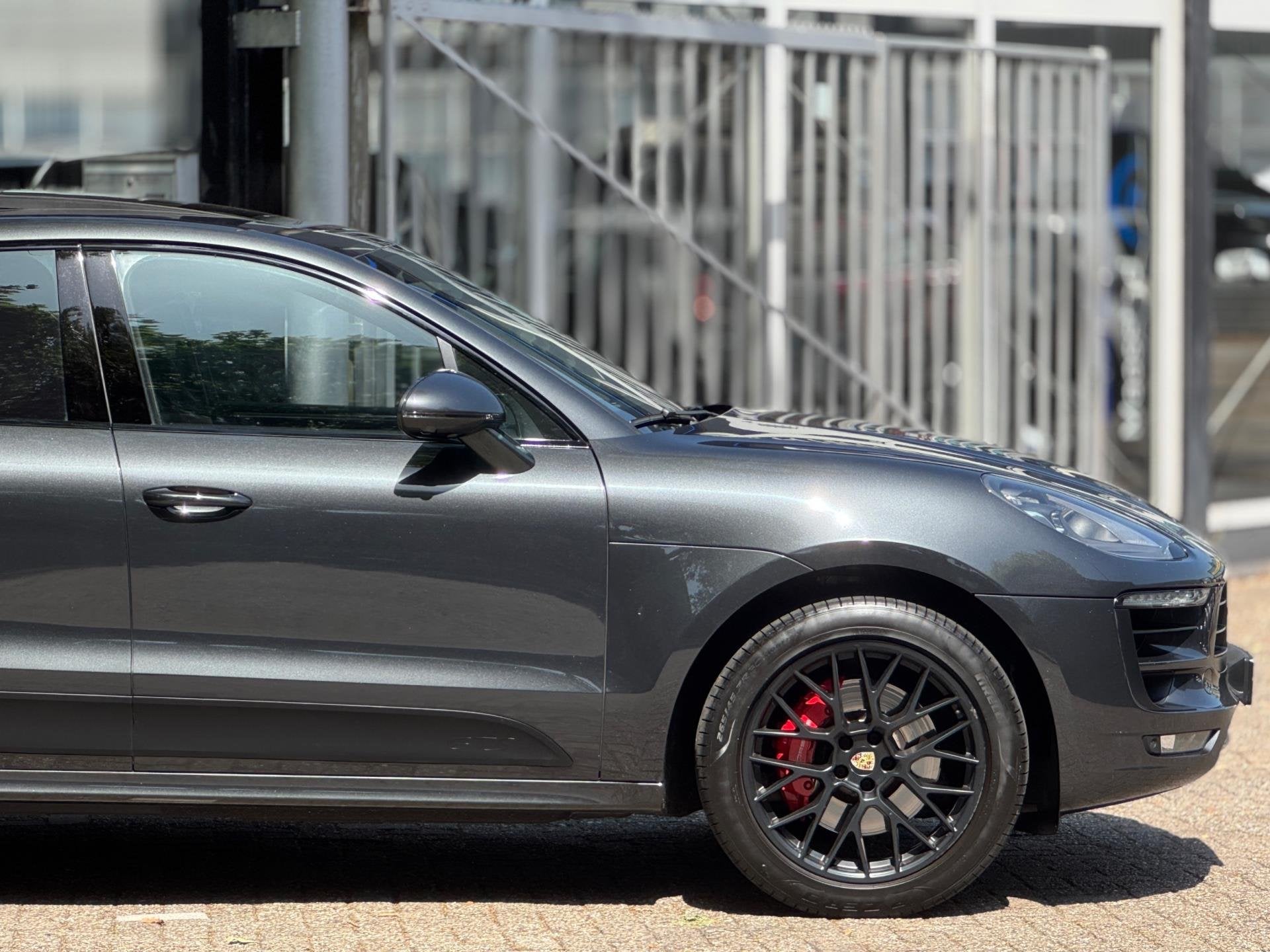 Foto 32 van Porsche Macan 3.0 GTS Burmester ACC Pano Cognac L Chrono Vol