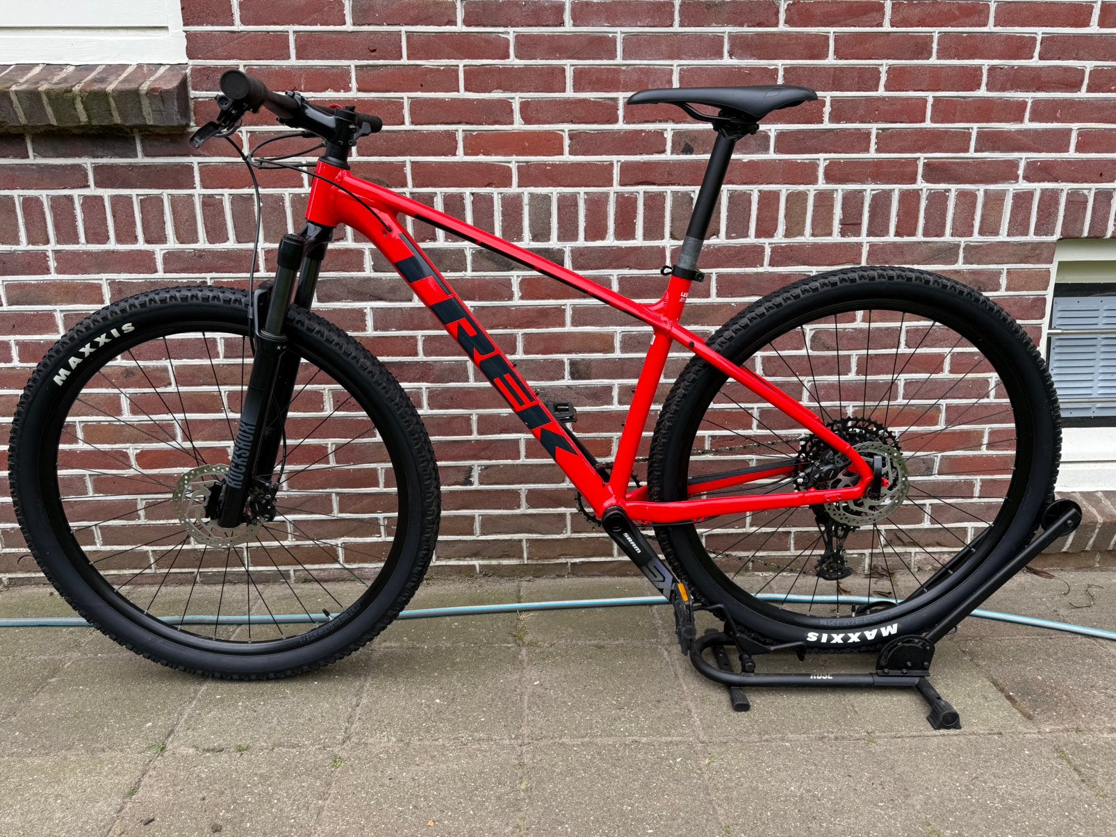 Trek Marlin 8 Mountainbike maat M/L, Ophalen, Hardtail, Heren, Zo goed als nieuw