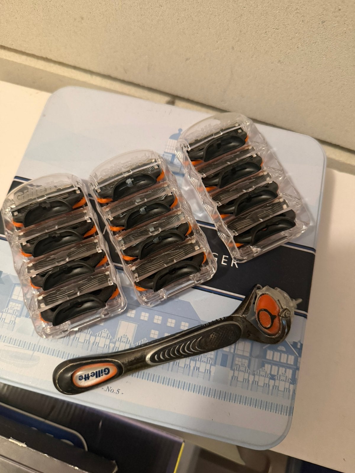 Scheermes Gilette + 3 doosjes mesjes, Ophalen of Verzenden, Nieuw, Overige typen