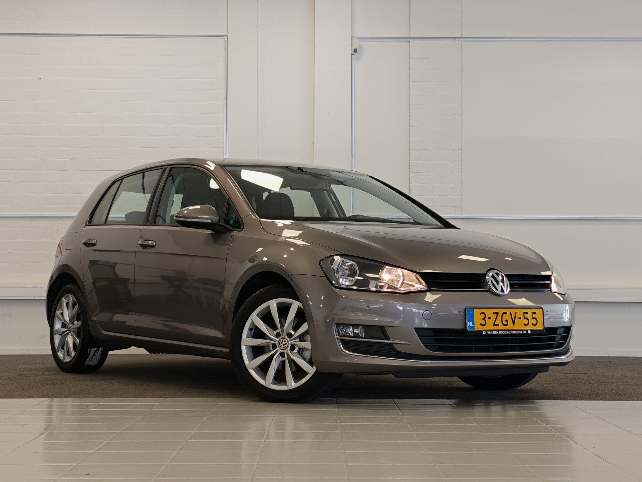 Volkswagen Golf 1.4 TSI ACT Business Edition Camera Navi Mas, Gebruikt, 4 cilinders, 150 pk, Golf
