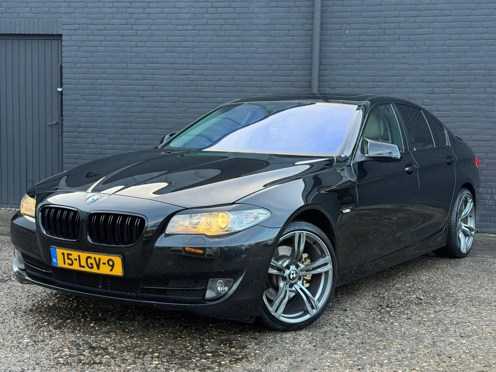 BMW 5-serie 523i AKRAPOVI ENGINE NOT 100%, Euro 5, Achterwielaandrijving, Gebruikt, Beige