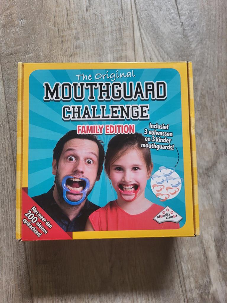 The Original Mouthguard Challenge Family Edition - Nieuw, Vijf spelers of meer, Ophalen of Verzenden, Nieuw, Identity Games