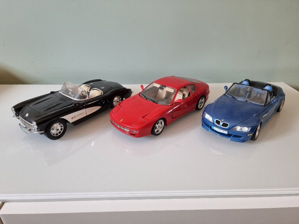 Burago 1:18, Corvette, Ferrari en BMW, Hobby en Vrije tijd, Modelauto's | 1:18, Ophalen of Verzenden, Gebruikt, Auto, Bburago