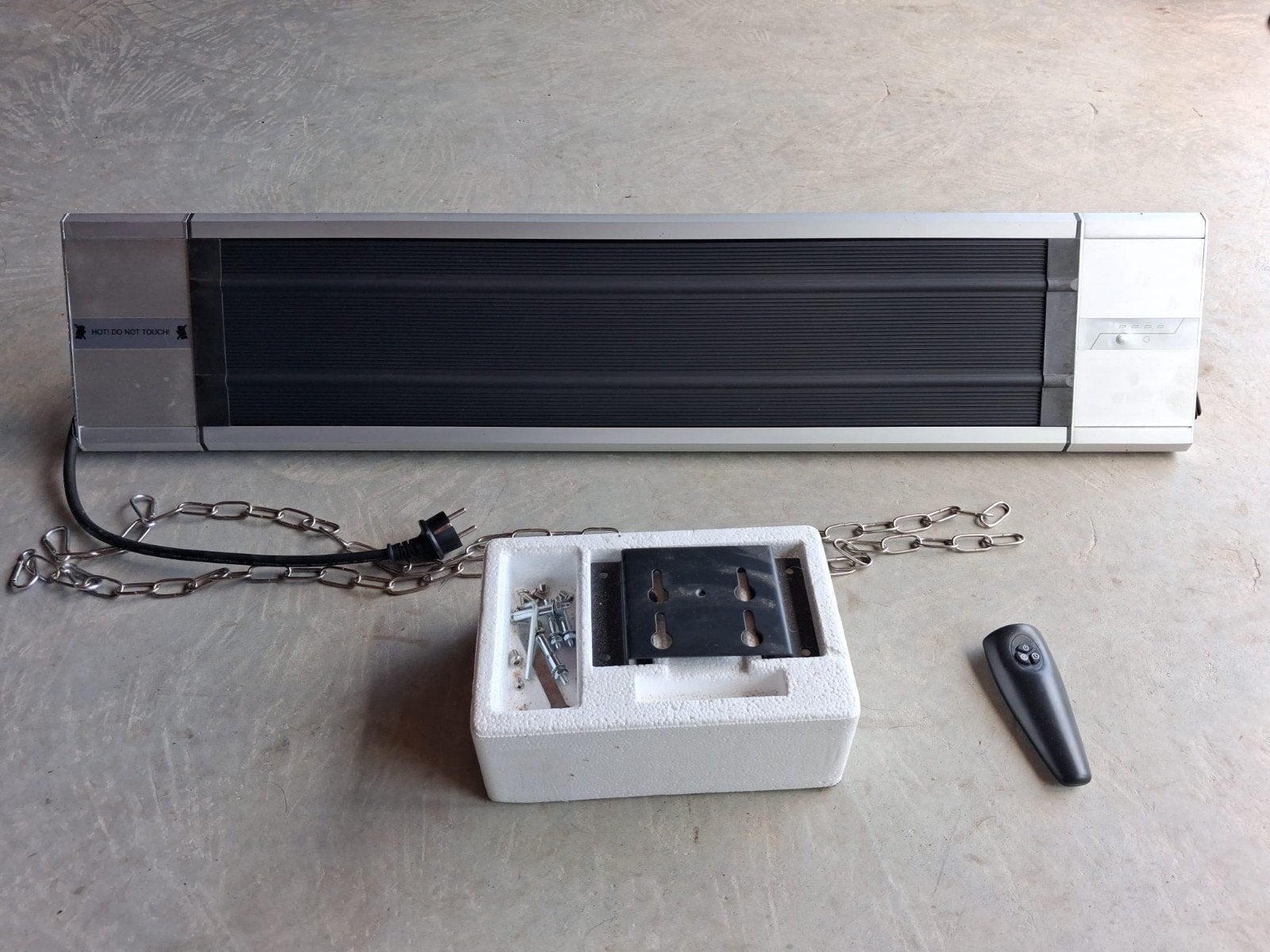 Stijlvolle Plafonheater 1800W met Afstandsbediening, Ophalen, Overige typen, Minder dan 60 cm, Zo goed als nieuw