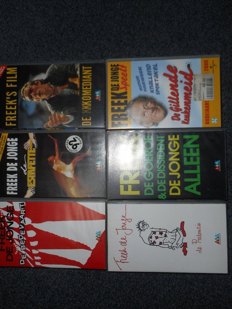 FREEK DE JONGE De Gillende Keukenmeid Theater! Op VIDEO!, Verzenden, Alle leeftijden, Zo goed als nieuw, VHS