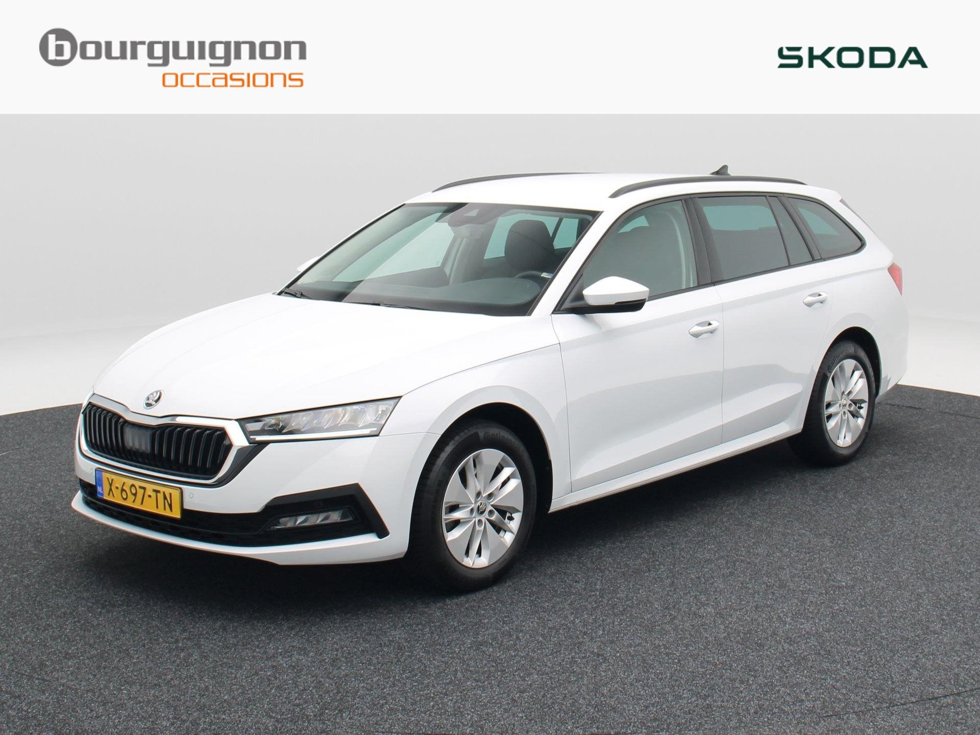 Skoda Octavia Combi 1.0 TSi 110 Pk Business Edition | Stoelv, Auto's, Voorwielaandrijving, Dealer onderhouden, Stof, Gebruikt
