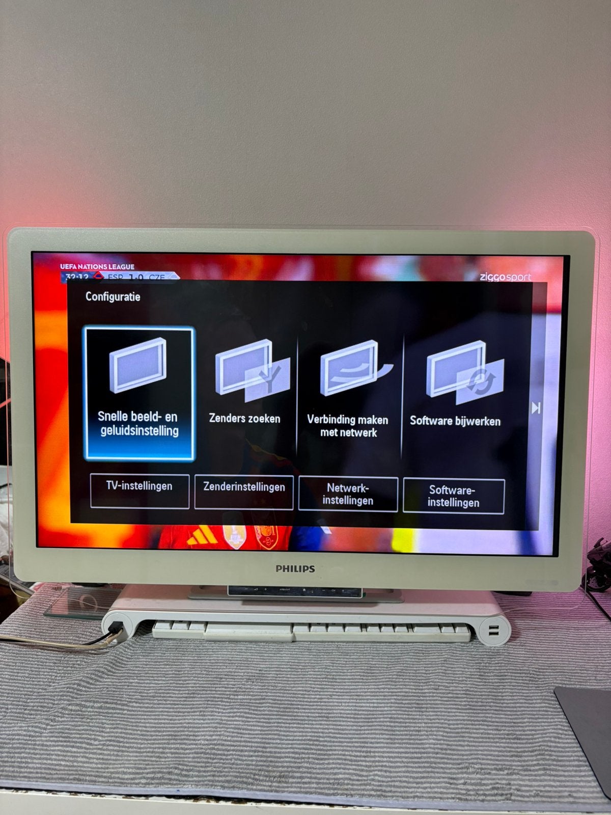 32” Philips AMBILIGHT TV - 32PDL7906H / 12, Ophalen, Philips, Gebruikt, 50 Hz
