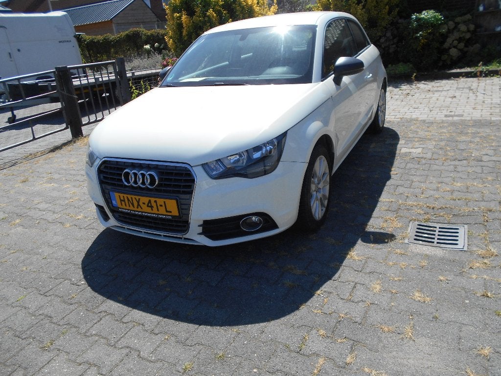 Audi A1 1.4 Tfsi 90KW 2012 Wit, Auto's, Audi, Voorwielaandrijving, Euro 5, A1, 4 stoelen