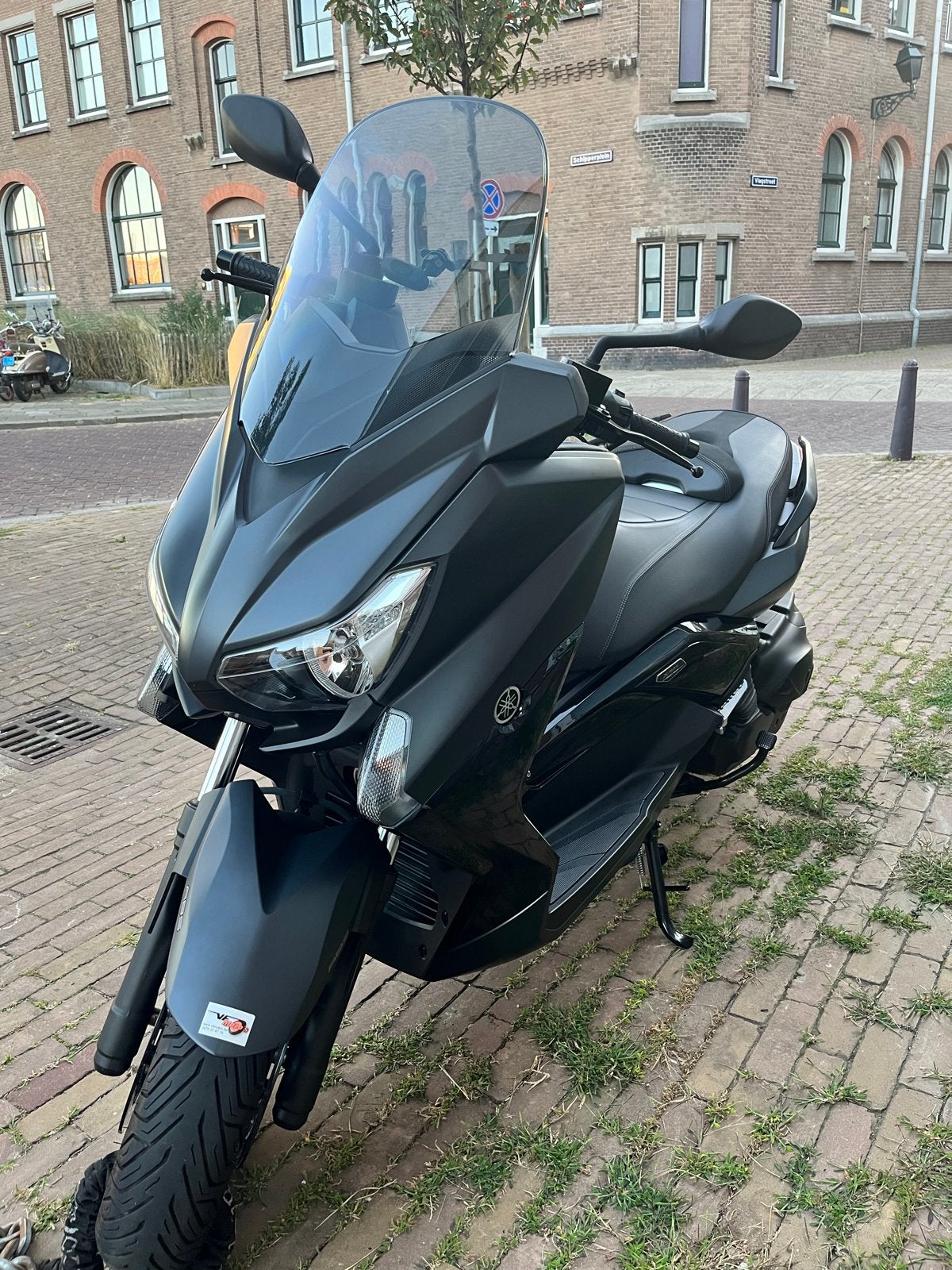 Yamaha XMAX 400 Ironmax Akrapovic 2016 - 14.000 km, Ophalen, Zo goed als nieuw, Benzine, Overige modellen