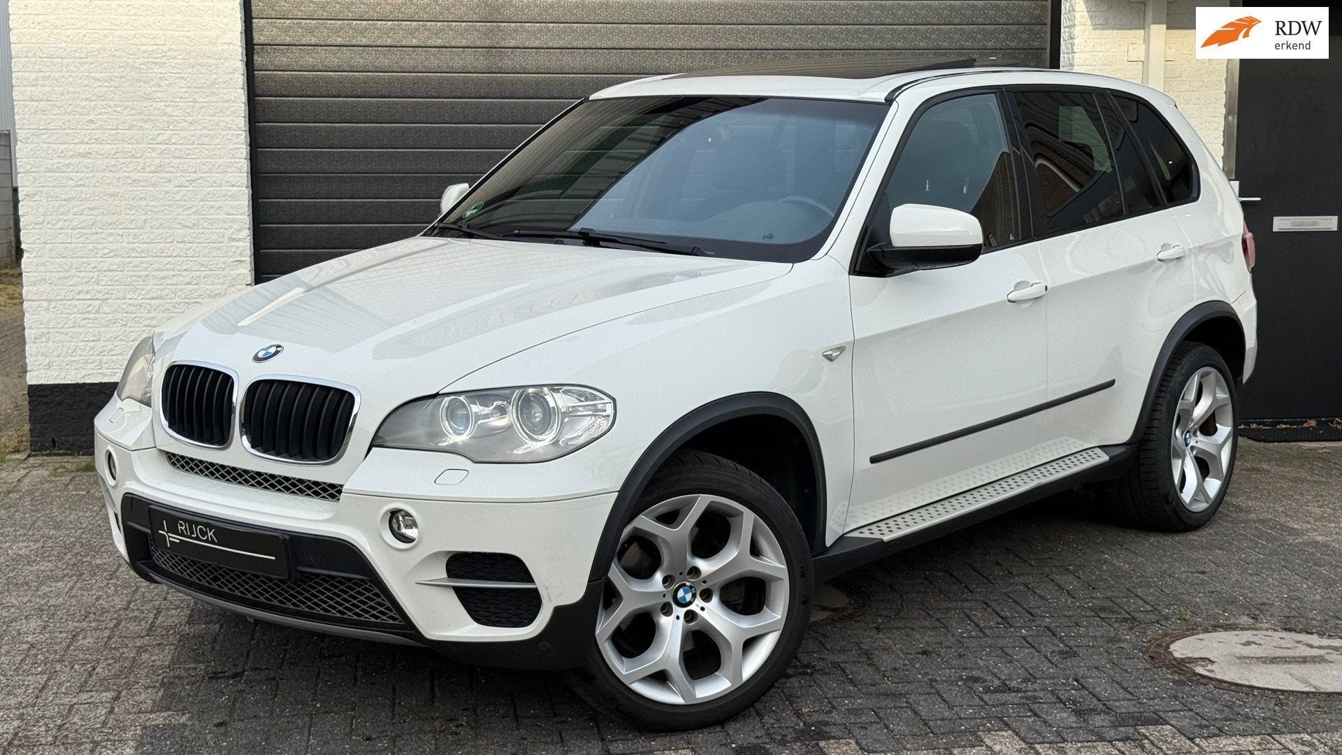 BMW X5 XDrive35i High Executive | 306 PK | Sport | Pano | Me, Auto's, BMW, Euro 5, Gebruikt, Wit, Bedrijf