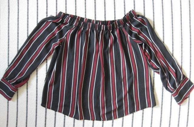 Off shoulder blouse zwart met rode strepen, mt 40, boothals, Kleding | Dames, Blouses en Tunieken, Maat 38/40 (M), Atmosphere