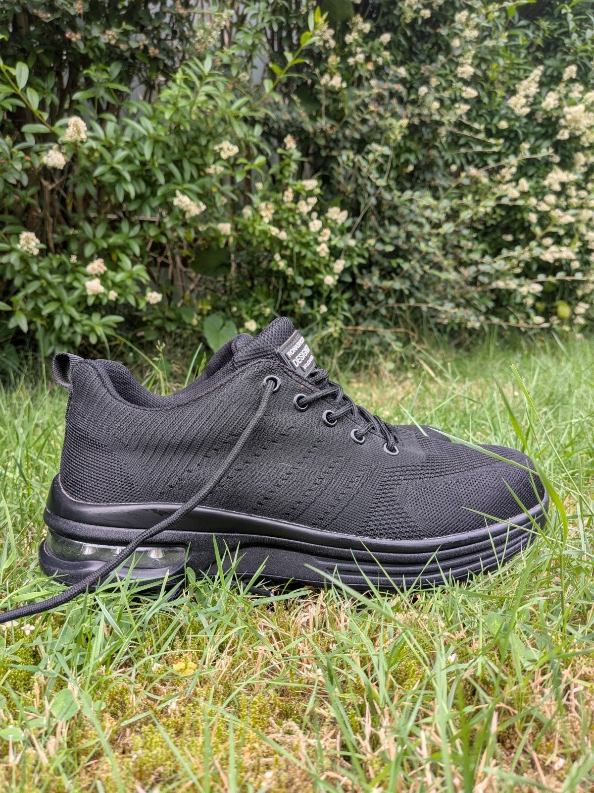 Zwarte veiligheids sneakers maat 41,5 (43) met stalen neus, Doe-het-zelf en Verbouw, Veiligheidskleding, Ophalen of Verzenden