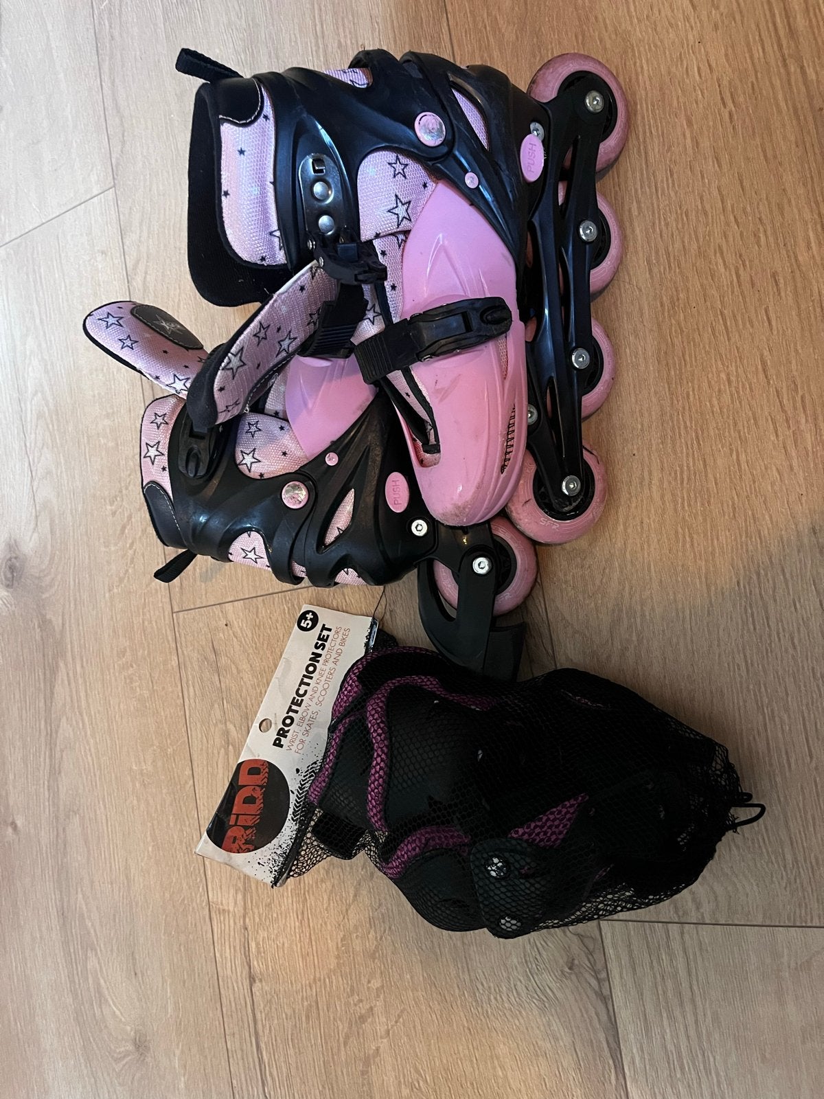 skeelers met beschermset - Maat 33-37, Kinderen, Ophalen of Verzenden, Verstelbaar, Gebruikt