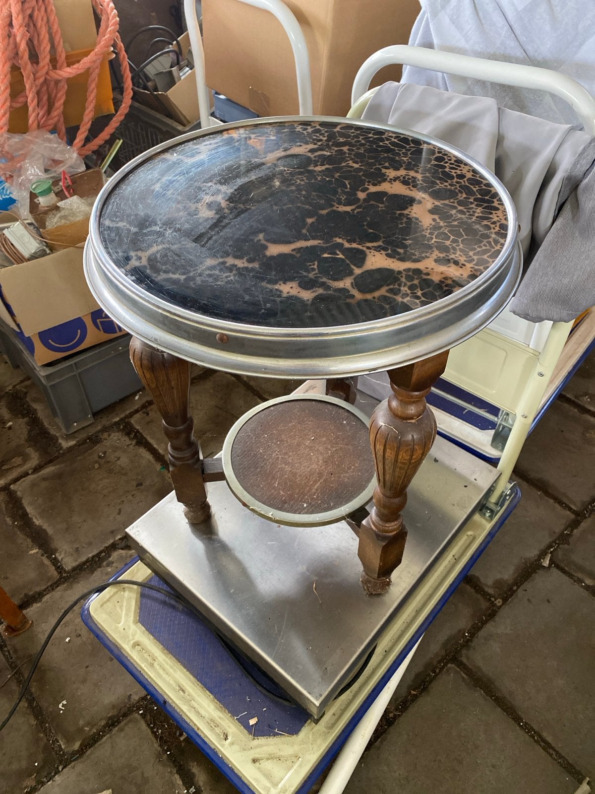 Vintage Art Deco bijzettafel rooktafel met prachtig blad, Ophalen