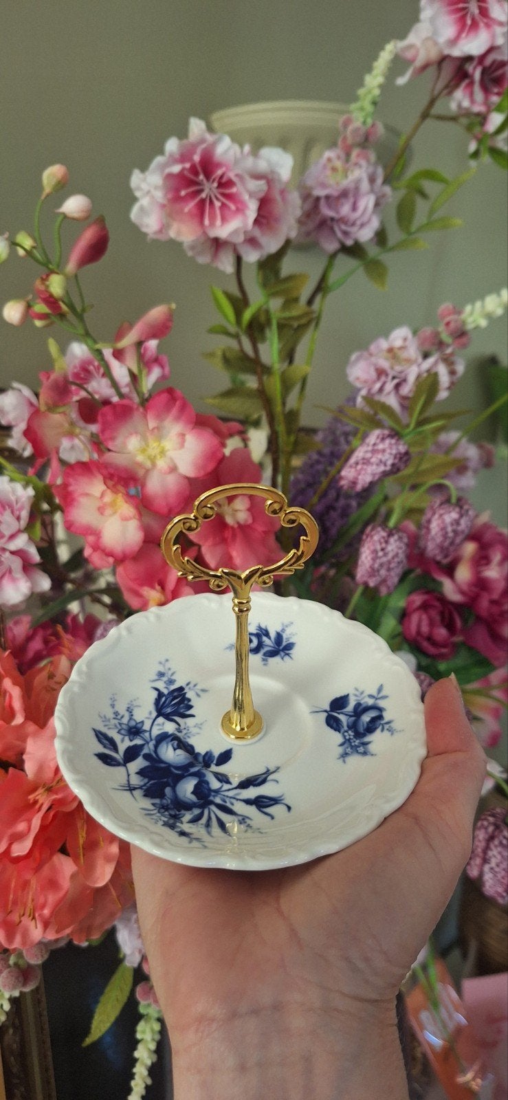 Royal Albert Connoisseur etagere 1 laags handmade €10,00, Ophalen of Verzenden, Gebruikt, Rond, Porselein of Keramiek