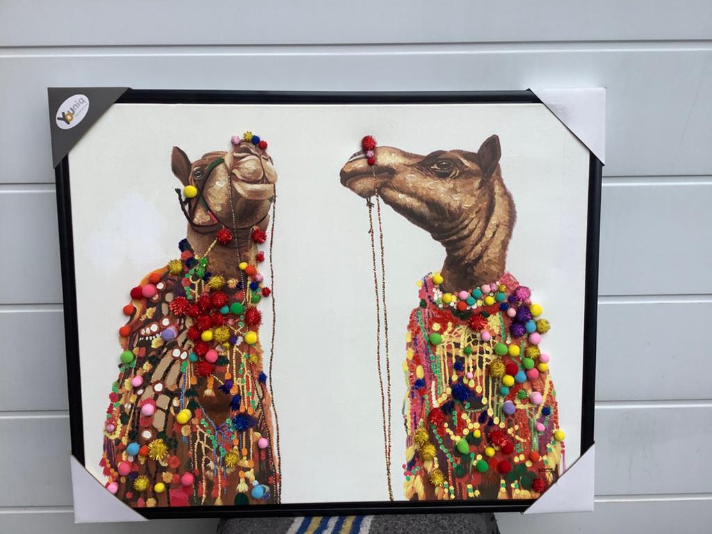 Versierde Kamelen' op een prachtig canvas schilderij, Ophalen