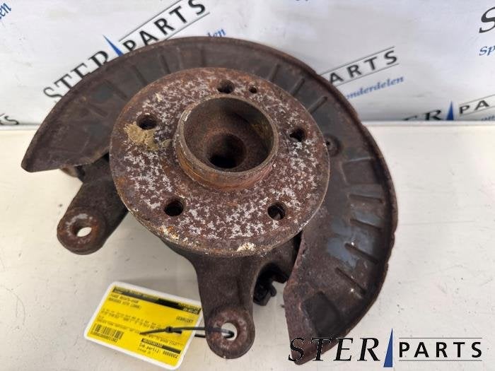 Fusee rechts-voor van een Mercedes Vito, Auto-onderdelen, Gebruikt, -, Ophalen of Verzenden, -