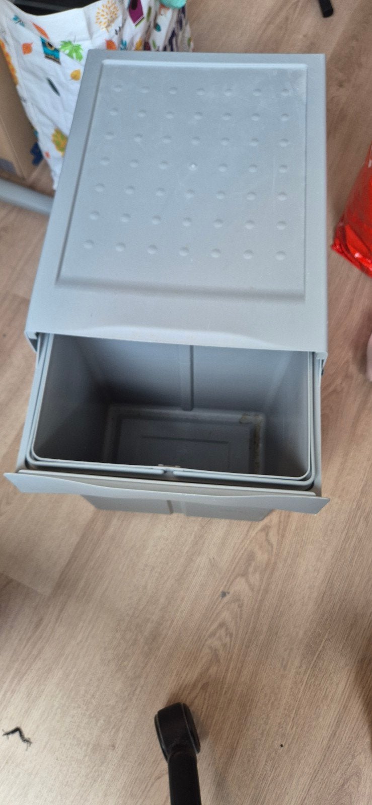 Inbouw prullenbak met 2 compartimenten 2 x 21 liter, Ophalen, Kunststof, Gebruikt, 20 tot 30 liter