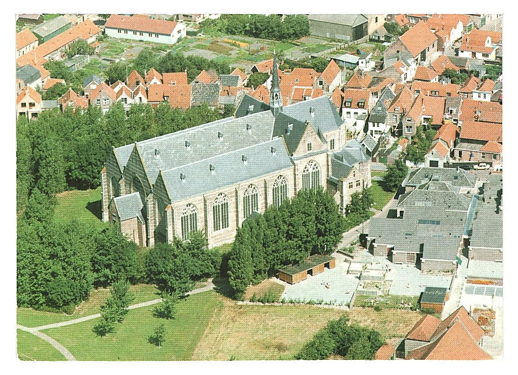37916	Brouwershaven	487 ZL Ned Herv kerk	luchtfoto	 Gelopen, Ophalen of Verzenden, 1980 tot heden, Gelopen, Zeeland