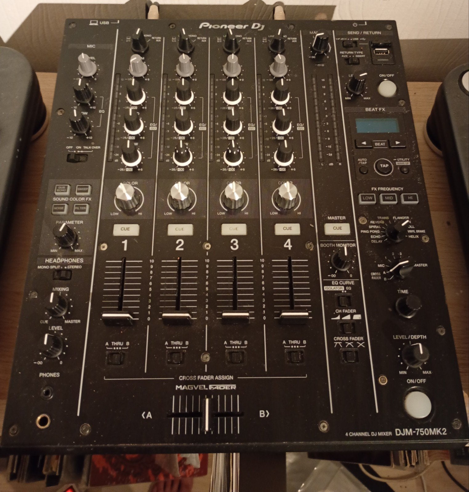 Pioneer DJM-750MK2 DJ Mixer - fix upper(lees beschrijving), Ophalen, Pioneer