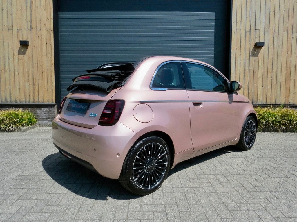 Fiat 500e La Prima cabrio 42 kWh *Carplay *Unieke kleur* JBL, Auto's, Fiat, Gebruikt, 118 pk, Overige kleuren, Cabriolet