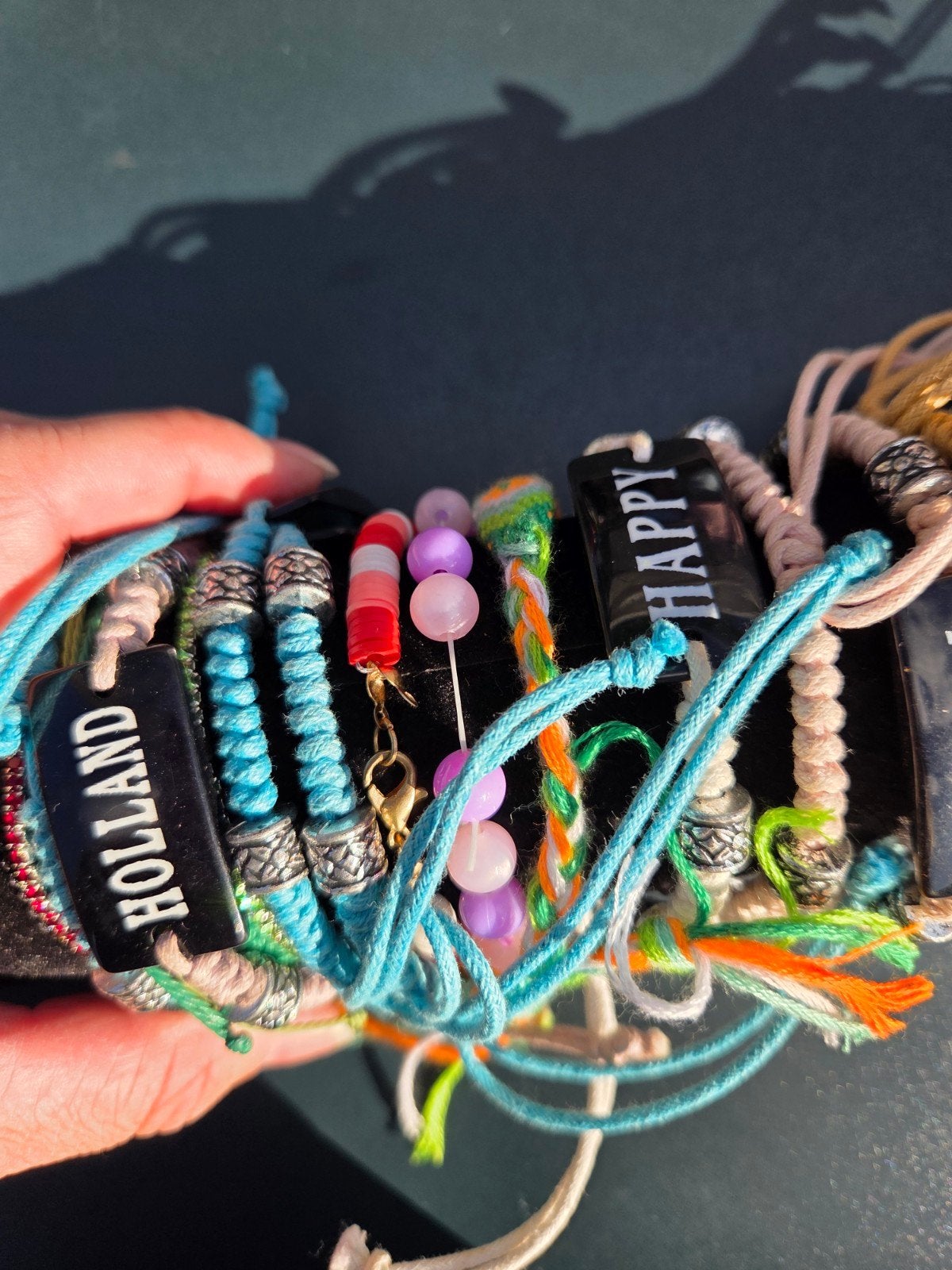 Partij van 41 Nieuwe Armbanden, Overige materialen, Overige kleuren, Met bedels of kralen, Nieuw