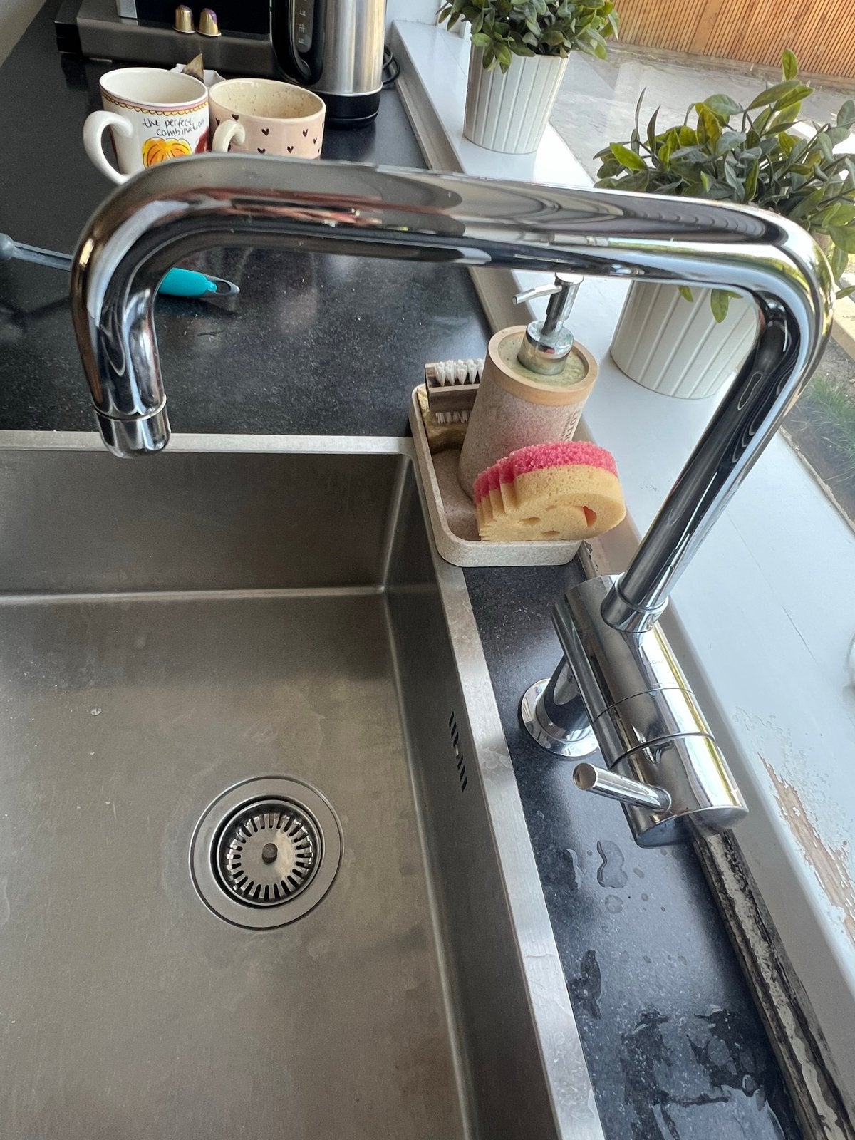 Moderne hoekkeuken met Bauknecht apparatuur en Grohe kraan, Ophalen, Gebruikt, Hoekkeuken, Greeploos