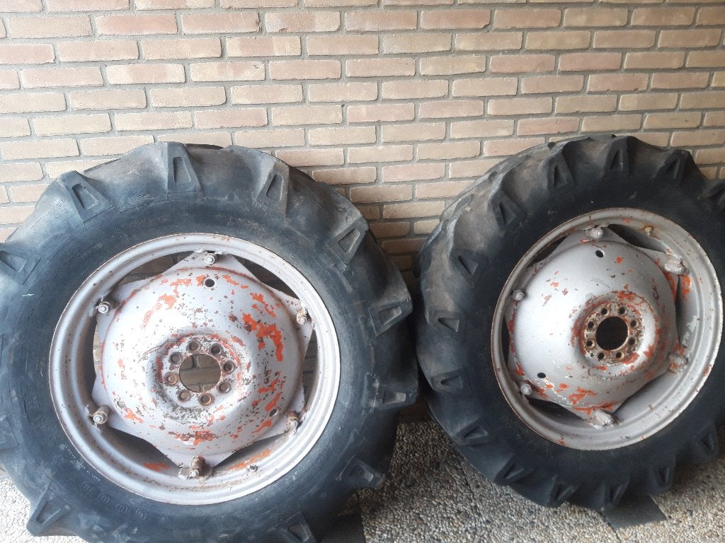 achtervelgen fordson dexta 28 inch, Ophalen, Gebruikt, Overige thema's, Meerkleurig