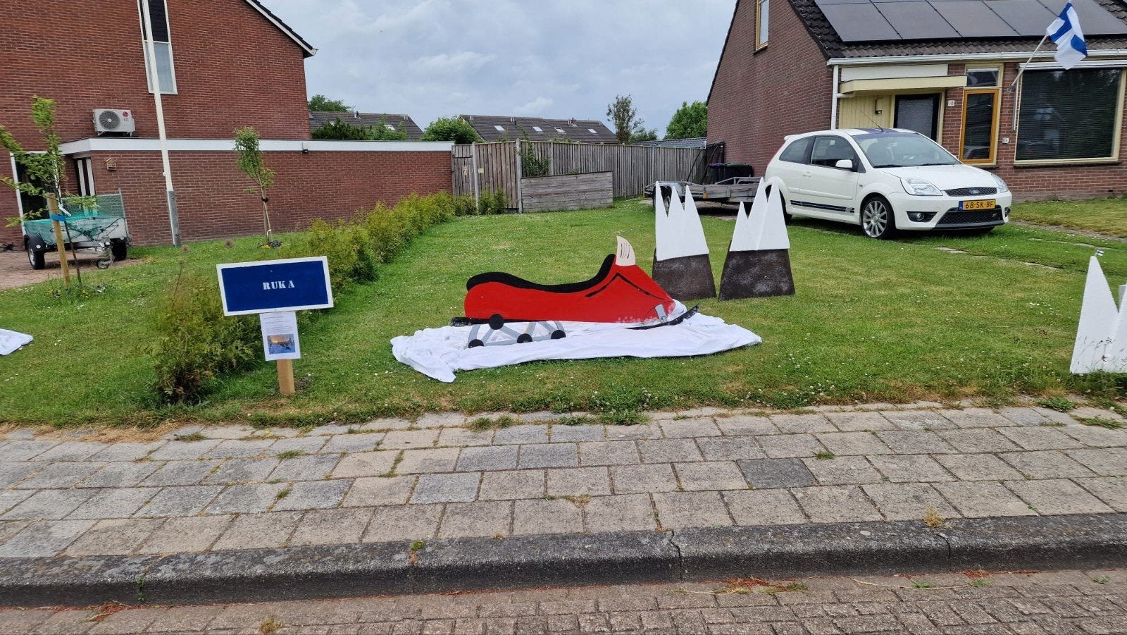 Straatversiering sneeuwscooter, Ophalen