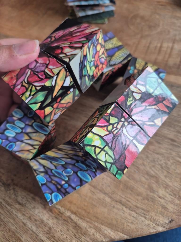 Infinity Cube Fidget Toy - Glas-in-lood design, Ophalen of Verzenden, Gebruikt, Jongen of Meisje