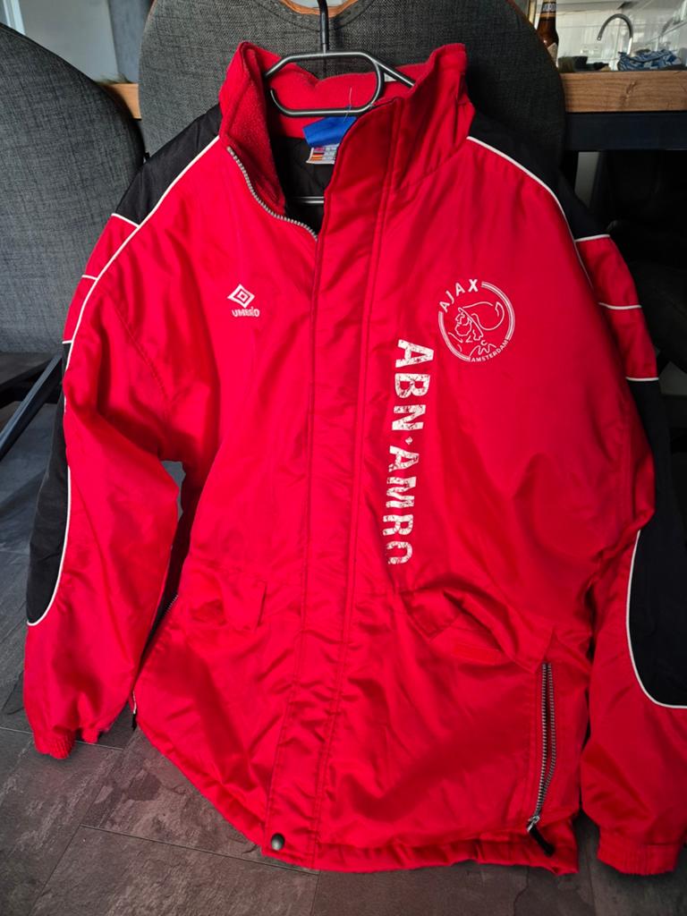 Vintage Jaren '90 Ajax Jas Maat L - Rood/Zwart Umbro, Maat 52/54 (L), Ophalen of Verzenden, Gedragen, Rood